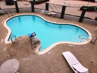 Express Inn Tomball - Pools