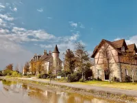Chateau De France Bed & Breakfast فنادق في إي لان