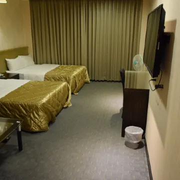 Home Full Hotel