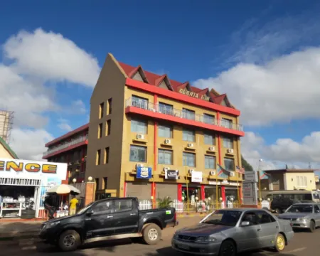 Hotel Gloria Inn โรงแรมในลูบุมบาชิ