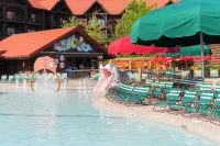 Great Wolf Lodge Niagara Falls - Rooftop Pools