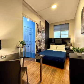 Roomies Hostel Condesa