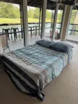 Grandpa’s cozy cabin in Arlington with WiFi, AC, grill,fishing, pedal boat,kayak