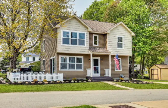 步行至海灘, 埃丁伯勒湖景: '迪克森營地'