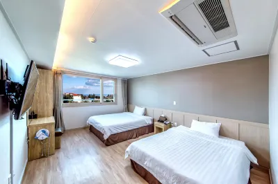 Jungmoon City Hotel & J-Hill Hotel