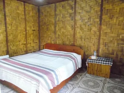 Phou Iu II Bungalow Hotels near Phayeuang Waterfall