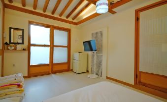 Jeonju Hanok on You