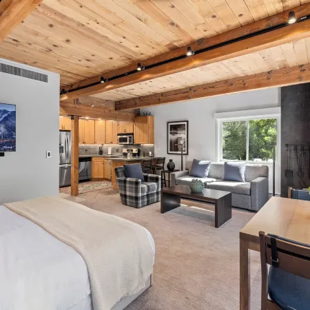 Aspen Square Condominium Hotel