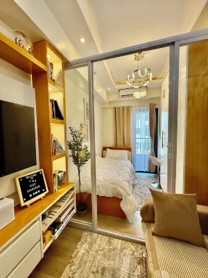S and R Cozy Staycation Luxe