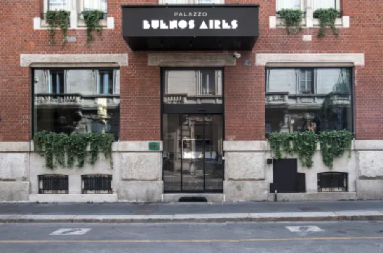 Palazzo Buenos Aires Hotels near Loreto Station