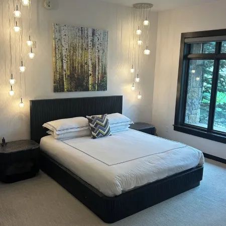 Ski in- ski out 3bd 2ba Modern Contemporary At Capitol Peak Base Village Отели в г. Сноумасс Виллидж