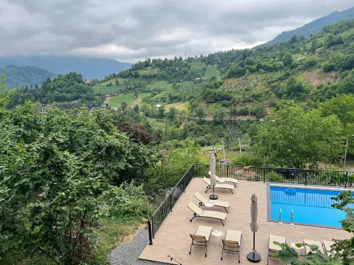 GreenWood Merisi Hotels in Varjanisi