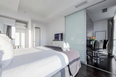 Altitude Suites on Yonge Hotel a 