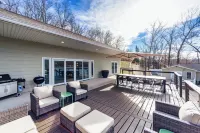 Big Bear Bungalow Stay on Ozark Waterfront
