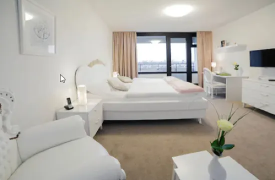 Eilenriedestift Hotel