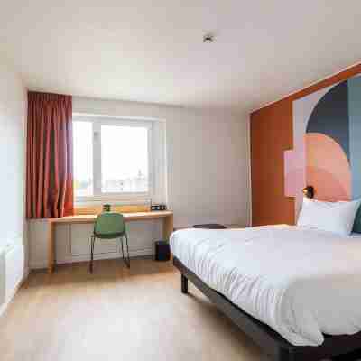 B&B HOTEL Mons Gare Rooms
