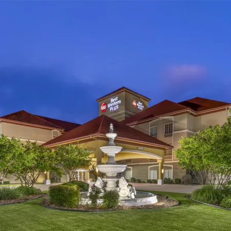 Best Western Plus Monica Royale Inn  Suites