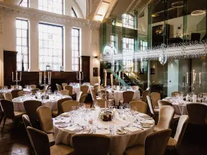 타운 홀 호텔 - 쇼어딧