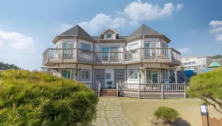 Taean Amado Pension Отели в г. Тхэан