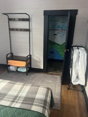 The Sasquatch Hideaway: Private 1BR Adventure Loft