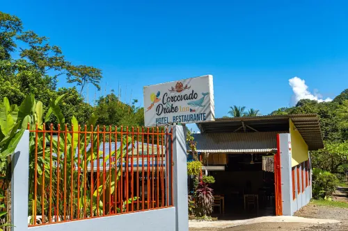 CORCOVADO & DRAKE INN - de playa