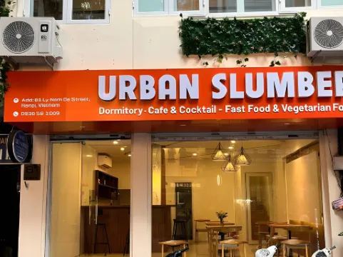 Urban Slumber Отели рядом с достопримечательностью «Мавзолей Хо Ши Мина»