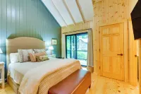 Tranquil Highlands Cottage w/ Fire Pit & Stream! - Homestays