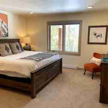 Modern Upper Pines Chalet Rooms