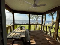 Bay Breeze - Charming 3BR Waterfront Home on the Chester River Hotels in Grasonville