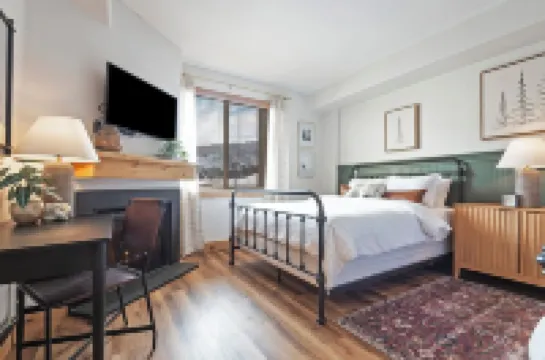 Ski Retreat with Pool, Hot Tub & Mountain Views