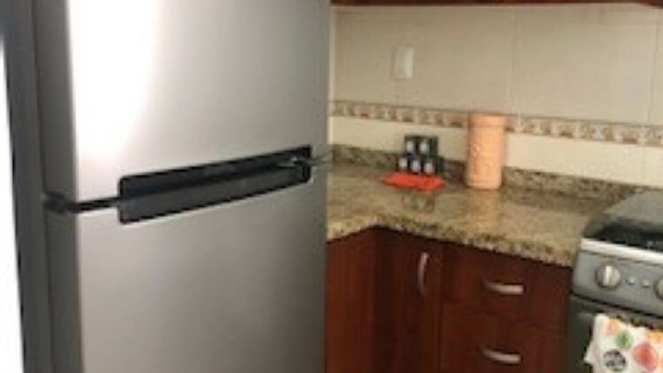 3 Bed 2 Bath Apartment In Quiet Safe Neighborhood