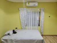 Exquisite 5-Bedroom House with free Parking Hotel a 