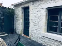 Jolie Maison Rénovée de Village Hotels in Les Mathes