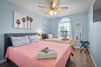 Saltwater Pool and Game Room - Beautiful Beach House Retreat فنادق في بونتي فيدرا بيتش