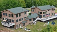 Bear Mountain Lodge Hotels in Robbinston