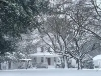 Relaxing 5 bd home with 1 bd Apartment on 2.5 acres near MD beaches Hotels in Berlin