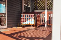 Cozy Getaway: Location, Dogs Stay Free, Fenced Yard, Fishing Pond