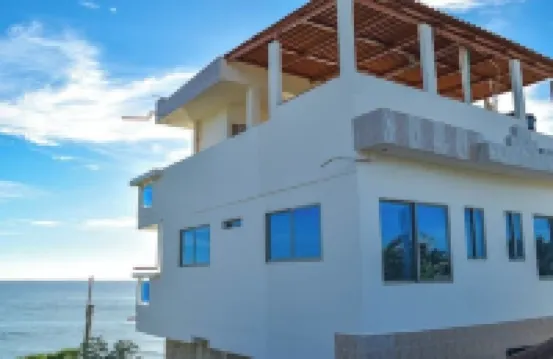 Montegerizim Beach House Hotels near Tierra Bomba Island