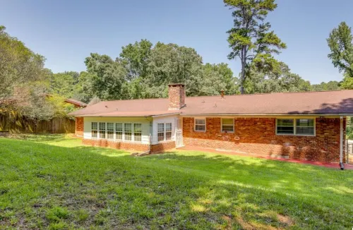 Charming 3-bedroom house with AC in Decatur