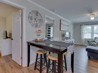 Charming 2-Bd 1-Ba home in Easley near GVL & Clemson w/ WiFi, Self check-in & AC Hotels in Easley