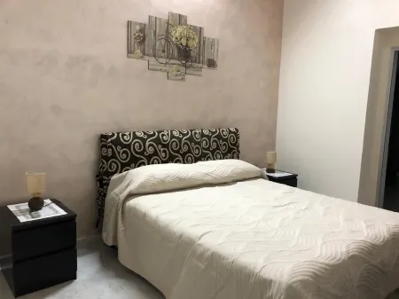 1 Bedroom Private Vacation Home in Floridia Отели в г. Флоридия