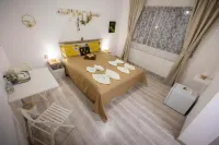Private zen rooms in new villa with WiFi, AC, Parking in wonderful Călimănești Hotels in 