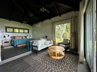 Casa Concha at Luna Negra - private luxurious oceanfront paradise home Hotels in Tonosi