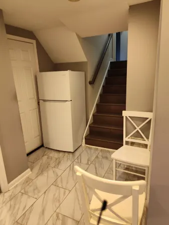 Chic studio with WiFi and AC in beautiful Rockville MD.