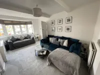 Beautiful 3 Bedroom Home With Parking and Fitness Equipment