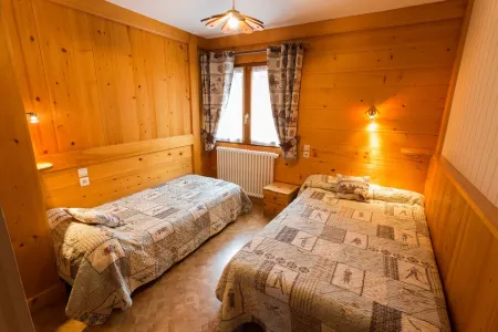 Appartement 6 Pers au RDC à 200 m du Centre et 50 m du Télésiège du Lachat Отели в г. Крест-Волан