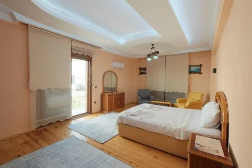 Charming 4-bedroom estate with WiFi, swimming pool and AC in enchanting Fethiye Hotels in Ciftlik Mahallesi