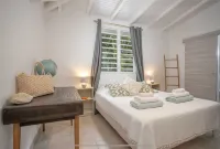 the horizon villa offers you a magnificent sea view