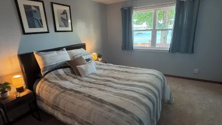 Little Cabin on the Lake