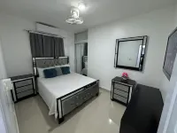 2-bedroom apartment in lovely Bonao with AC, WiFi Hotels in Bonao